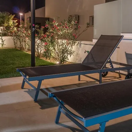 Dea - Dein Rückzugsort Am Mit Beheiztem Pool * Vrsi