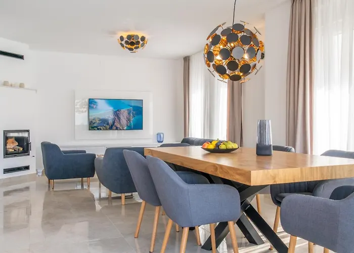 Villa Dea - Luxus In Kroatien Mit Beheizten Pool Vrsi-mulo Bei Zadar *