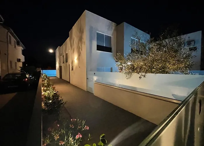 Villa Dea - Luxus In Kroatien Mit Beheizten Pool Vrsi-mulo Bei Zadar *