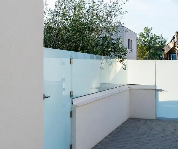 Dea - Luxus In Kroatien Mit Beheizten Pool Vrsi-mulo Bei Zadar فيلة *