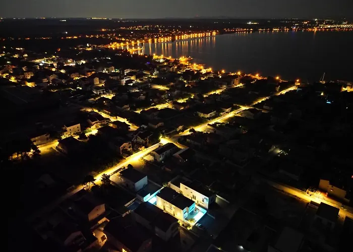 Villa Dea - Luxus In Kroatien Mit Beheizten Pool Vrsi-mulo Bei Zadar Vrsi