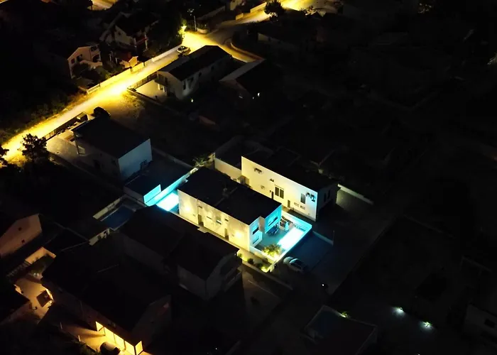 Dea - Luxus In Kroatien Mit Beheizten Pool Vrsi-mulo Bei Zadar Villa *