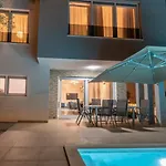 Dea - Luxus In Kroatien Mit Beheizten Pool Vrsi-mulo Bei Zadar Villa