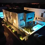 Dea - Luxus In Kroatien Mit Beheizten Pool Vrsi-mulo Bei Zadar *