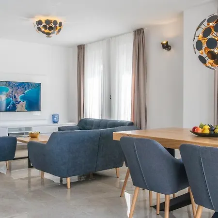 Dea - Dein Rueckzugsort Am Mit Beheiztem Pool Villa
