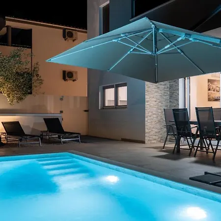 וילה Dea - Luxus In Kroatien Mit Beheizten Pool Vrsi-mulo Bei Zadar ורסי