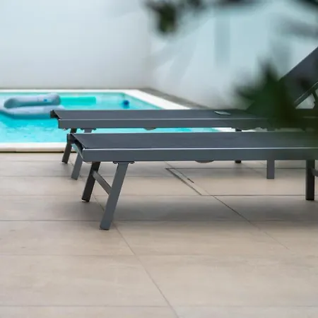 Dea - Dein Rueckzugsort Am Mit Beheiztem Pool Vrsi