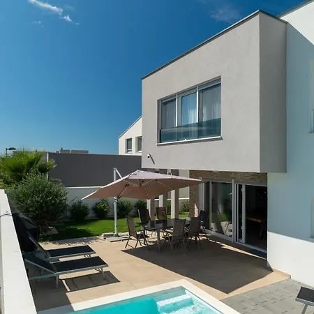 Villa Dea - Dein Rueckzugsort Am Mit Beheiztem Pool