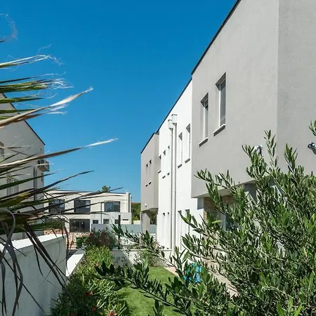 Dea - Luxus In Kroatien Mit Beheizten Pool Vrsi-mulo Bei Zadar *