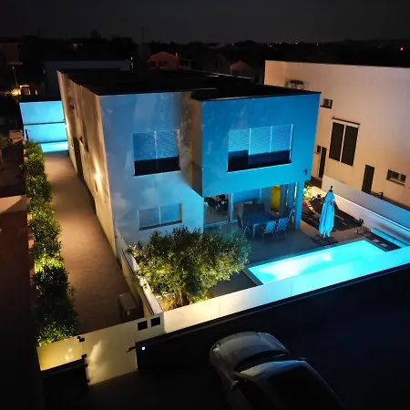 Dea - Luxus In Kroatien Mit Beheizten Pool Vrsi-mulo Bei Zadar Villa *