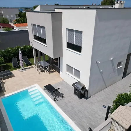 Dea - Dein Rueckzugsort Am Mit Beheiztem Pool Vila