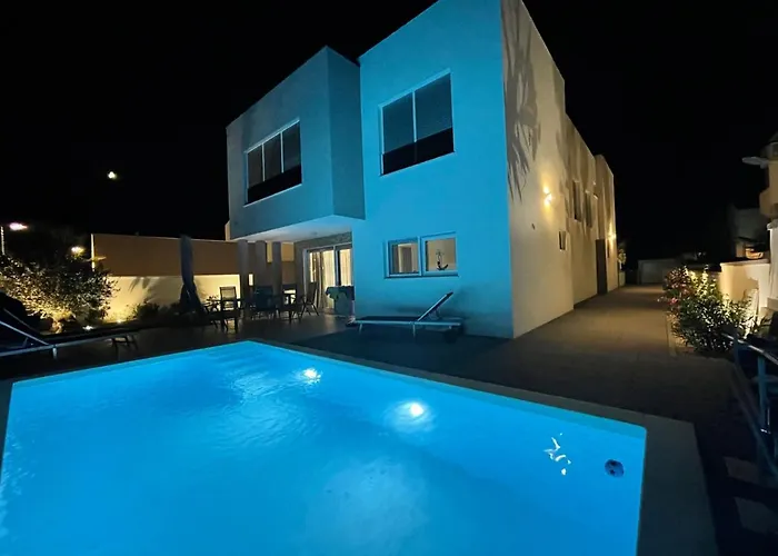 Dea - Luxus In Kroatien Mit Beheizten Pool Vrsi-mulo Bei Zadar Vrsi