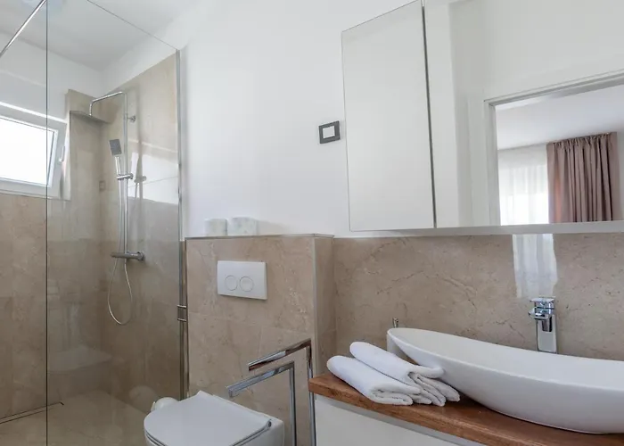 Dea - Luxus In Kroatien Mit Beheizten Pool Vrsi-mulo Bei Zadar Villa Vrsi
