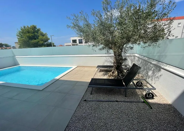 Villa Dea - Luxus In Kroatien Mit Beheizten Pool Vrsi-mulo Bei Zadar *